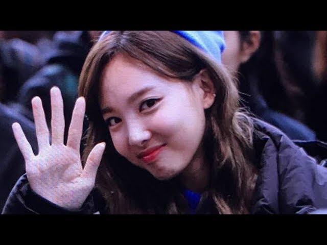 [171106 Update] TWICE-NAYEON At GIMPO airport to JAPAN