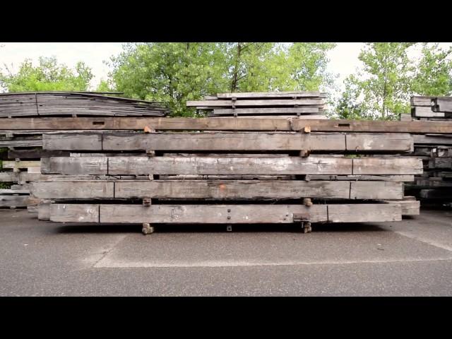 Leaders in Reclaimed Wood Manomin Resawn Timbers