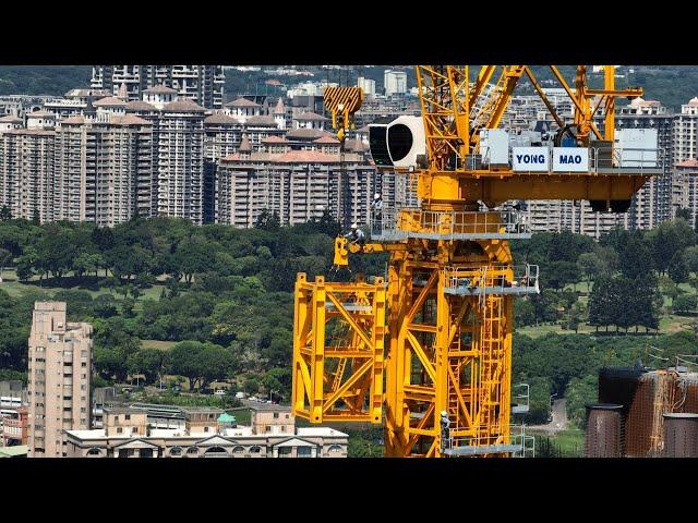 2024.09.02 淡江大橋工程 主橋塔 塔吊節架吊裝增高紀錄(從上鉤 起吊掛橫桿 抬升 入框一氣呵成) 淡水端工區觀察 4K