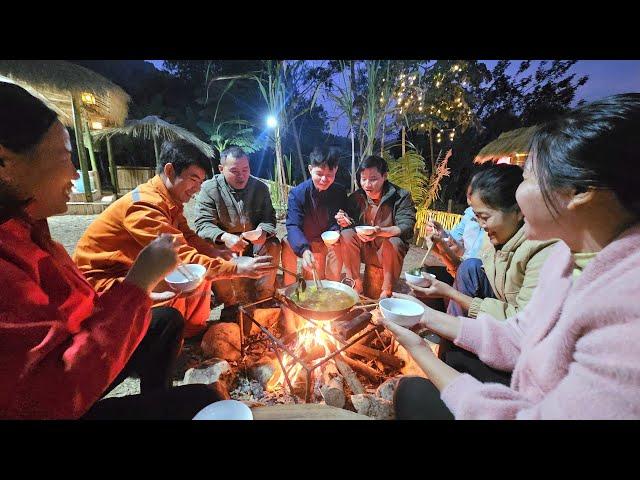 DAU, TU, KONG, NHAT together attended a meaningful housewarming party