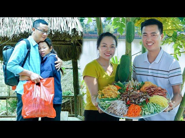 Love in the Kitchen: Engineer and Girl Cook Pho Cuon Together