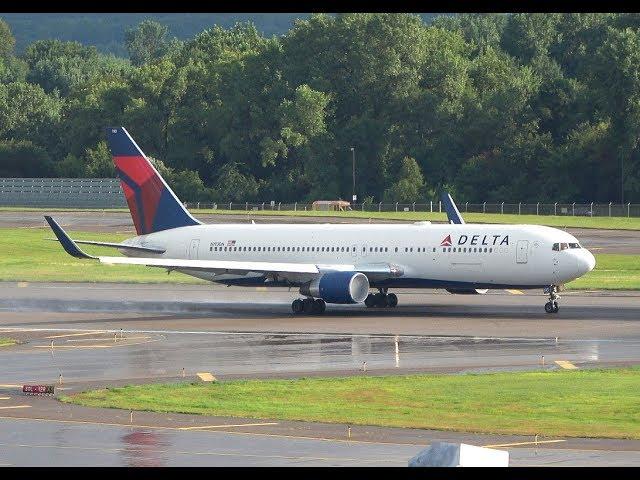 Delta 767-300 take off, MSP