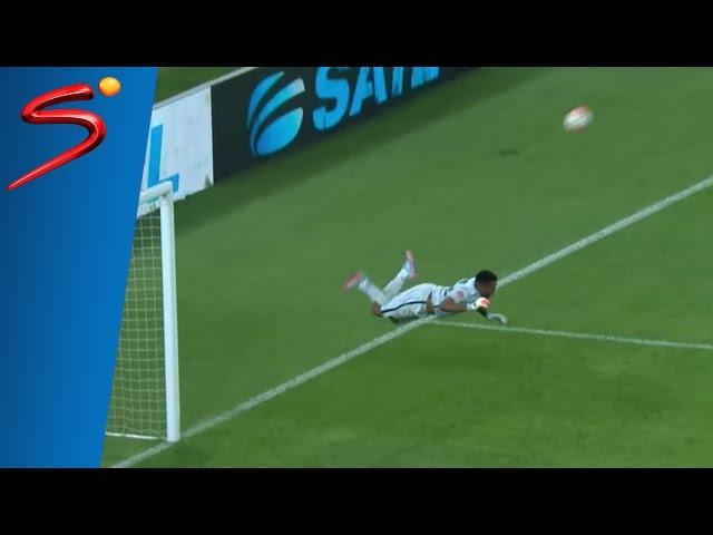 Itumeleng Khune's 'Higuita Scorpion Kick' save vs Black Aces | SuperSport