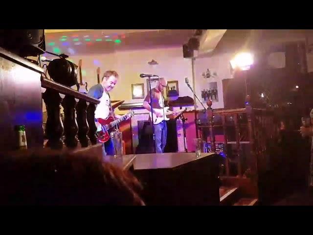 Java at the Crown the Who