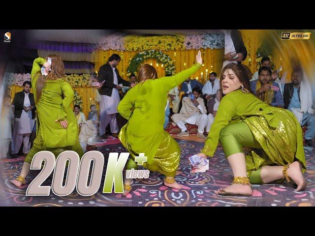 Paiyan Choorian Main Aj Satrangian, Chahat Baloch Mujra Dance Performance, SGStudio 2025