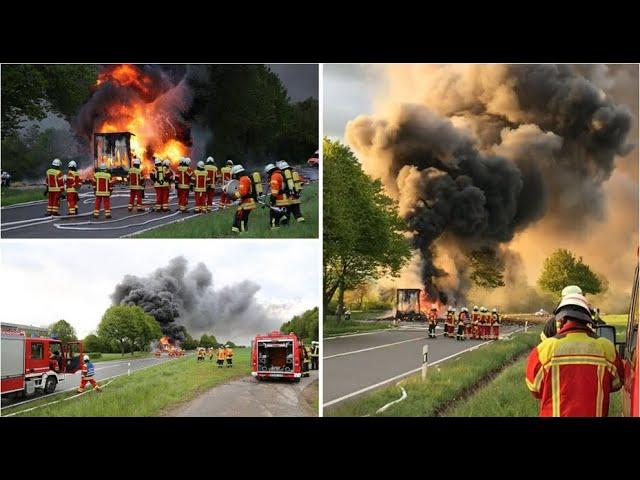 Gefahrut-LKW brennt völlig aus - Fahrer schwer verletzt.