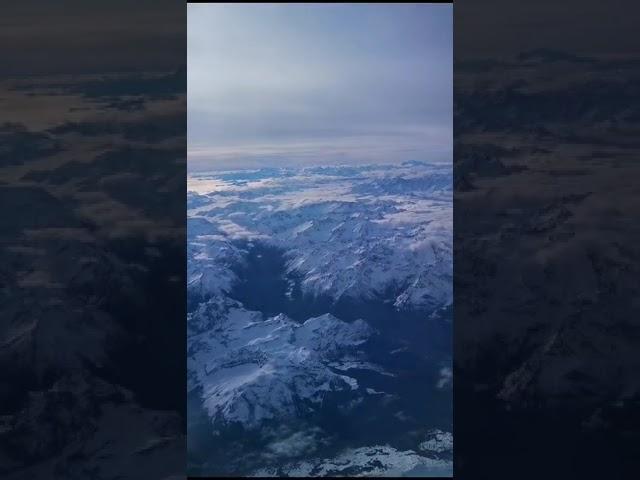 Снежные Альпы с высоты