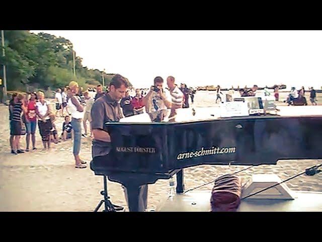 Arne Schmitt at the BEACH with PIANO (2010) 