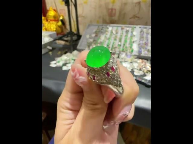 濃正陽和#翡翠 #jade #翡翠直播 #翡翠戒面 #傳詠珠宝