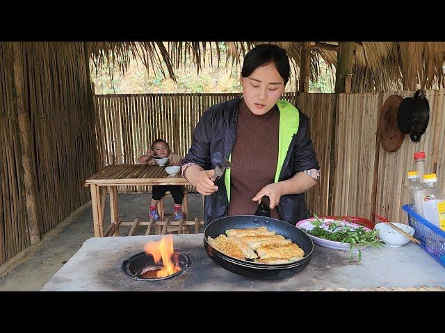 17-year-old single mother builds walkways and duck ponds, cooks with son