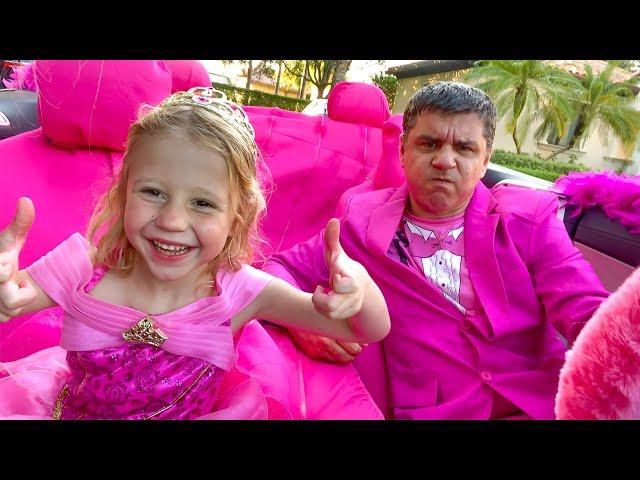 Nastya and dad decorated the car in pink