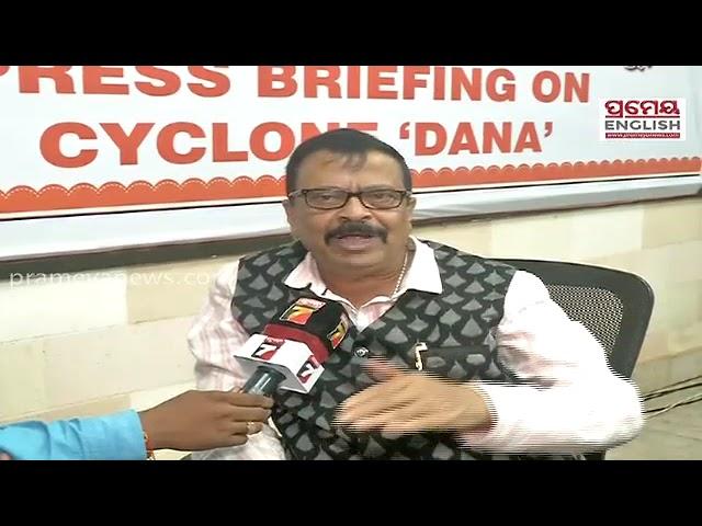 Minister Suresh Pujari Reviews Cyclone 'Dana' Updates at mid night | Prameya English