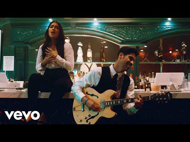 Bruno Romano, Elisa González - Chica de Verde (Video Oficial)