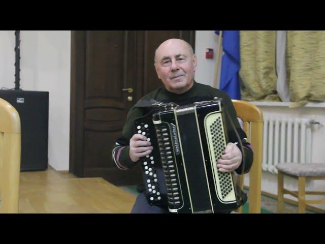 Баянист Валерий Ковалей в Санатории Криница в Беларуси - Переделка на мотив Вологды.
