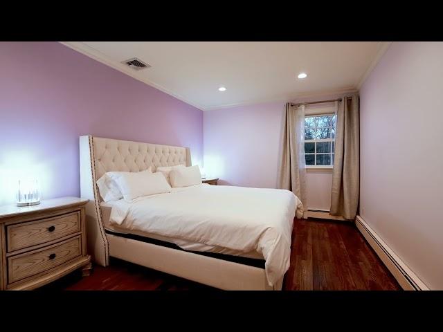 Luxury Property Tour with Maria Babaev; 38 Meadowood Lane, Brookville