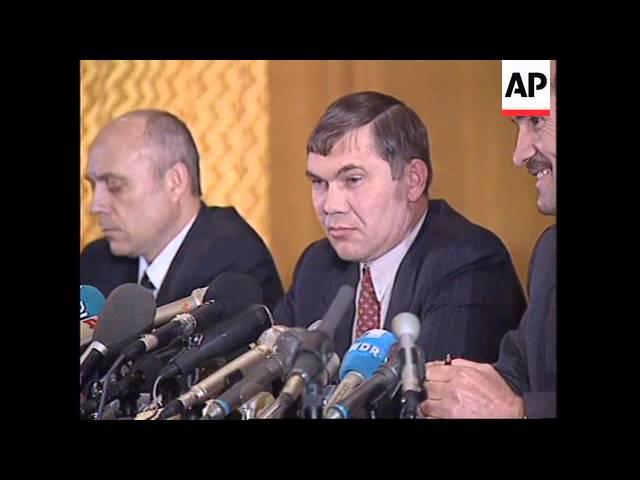 RUSSIA : GENERAL LEBED EMERGES AS CHARISMATIC POLITICIAN