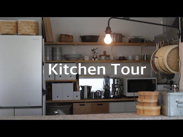 【Kitchen Tour】暮らしの真ん中、我が家のキッチンを紹介 l ざっくり収納の中身 l お気に入りの調理道具を紹介 l 季節のフルーツ梨のコンポート l 猫のいる暮らし