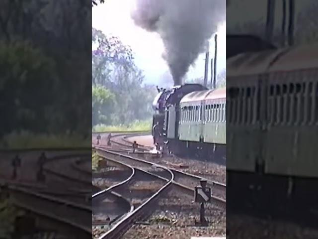 01 1531-1 Ausfahrt Weida 1992 #train #trainspotting #railway #railroad #steamtrain #sound #history