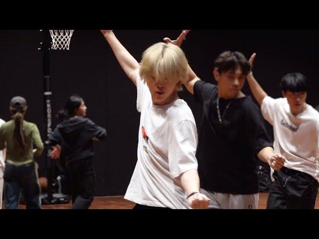 지민 (Jimin) 'MUSE' Dance Practice Behind