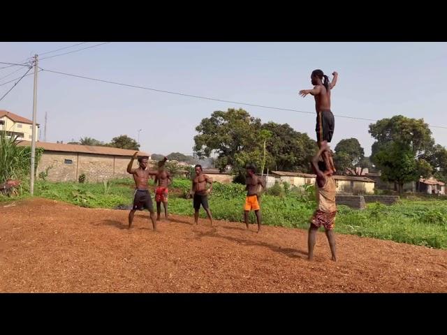 Incredible West Africans young Beasts Acrobats!