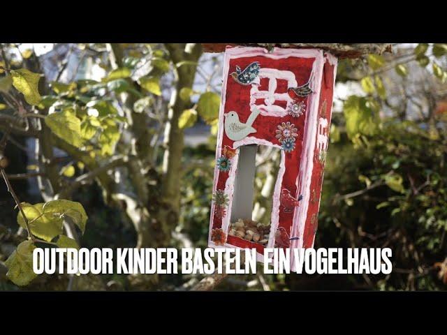 Outdoor Kinder basteln ein Futterhäuschen