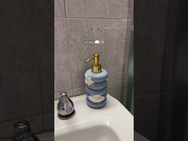 Bathroom Tour!!!! #got2gonyc #nyc #bathroomdecor