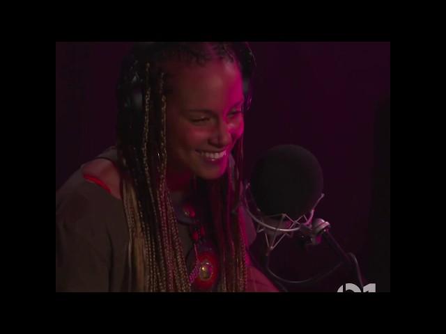 Alicia Keys - (You Make Me Feel Like) A Natural Woman [Aretha Franklin Cover]