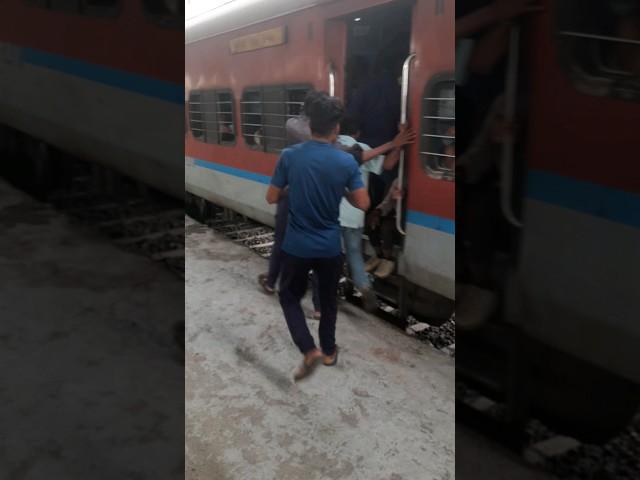 Dangerous situation in #railwaystation #train acceleration #shortfeeds #shortsfeed #keretaapi #rail