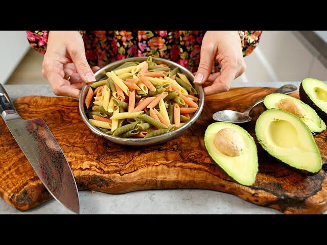 Do you love avocados? Then you have to try this pasta recipe!