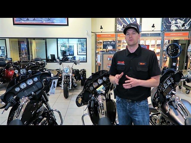 Difference Between Harley-Davidson Street Glide vs Street Glide Special│FLHX vs FLHXS