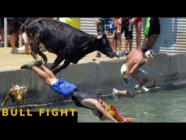 Bull Attacks Men | Bull Fight Moments | Bull Fight Compilation |