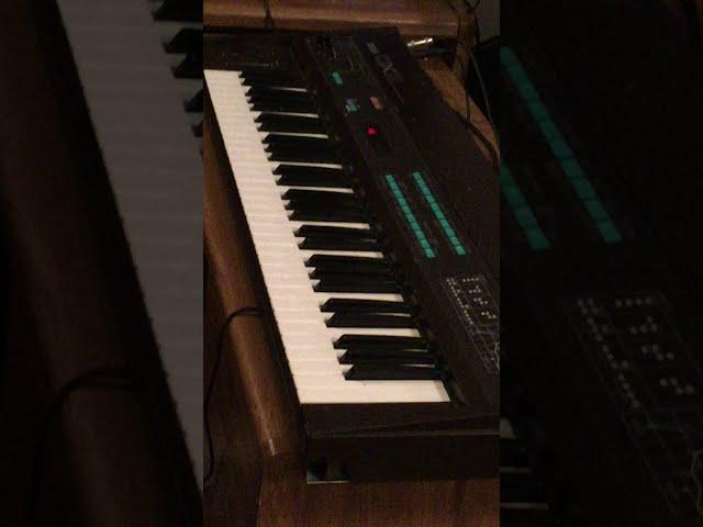 Yamaha DX 9 FM Synthesizer with Tone Bank Modification Patch Demo