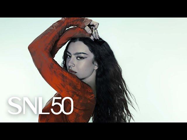 Charli xcx: Sympathy is a knife (Live) - SNL