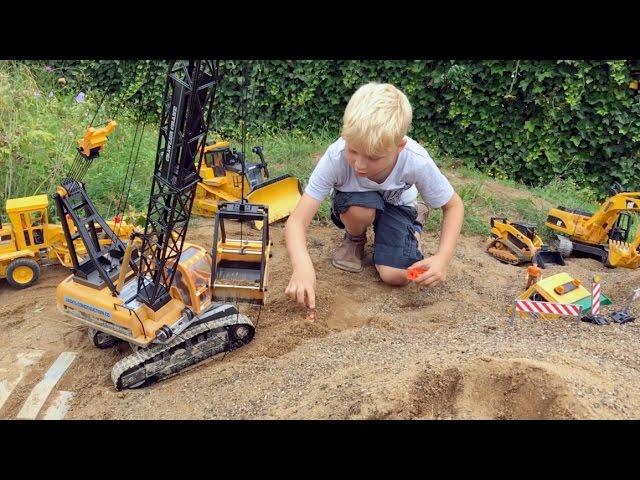 BRUDER TOYs Tunnel LONG PLAY  BRUDER Truck recovery in Jack's bworld CONSTRUCTION