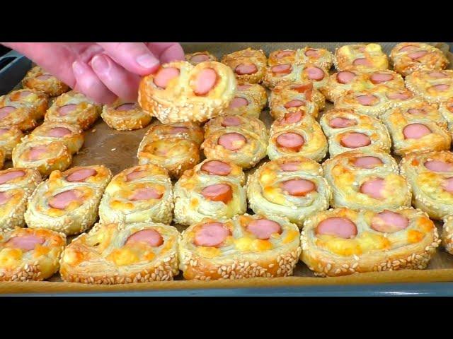 Сосиски в тесте с сыром, готовятся быстро и съедаются моментально!