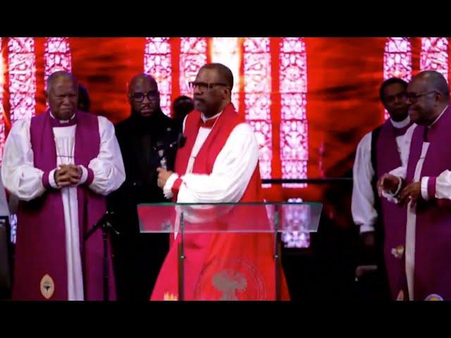  COGIC MEDICAL EMERGENCY TURNS TO PRAYER & PRAISE BREAK (2025)