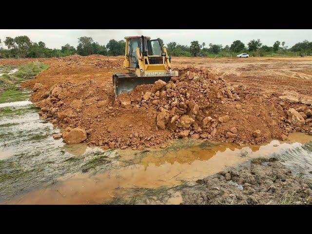 The Best Team Work Bulldozer KOMATSU Push Push Soil With 25 Ton DumpTruk 25Ton