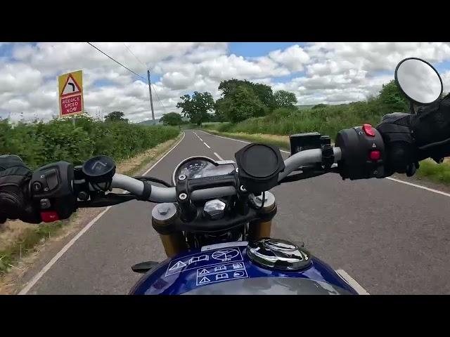 Speed 400 on a Triumph Owners club ride