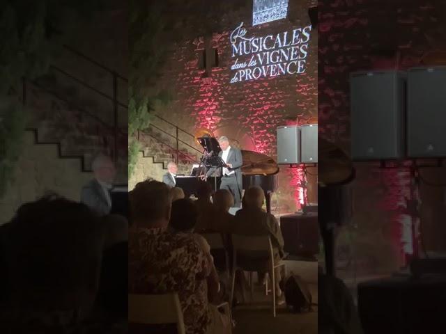 Alexandre Guerrero Ténor au Château St Pierre de Mejans avec les Musicales dans les Vignes