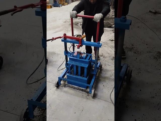 movable concrete cement solid hollow block making machine price in china