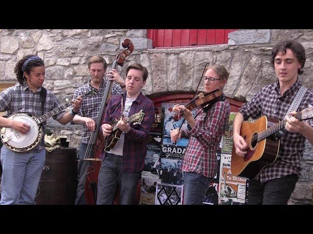 The VANGUARDS, "Ragtime Annie" Westport Folk & Bluegrass Festival 2017