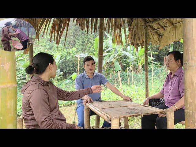 The landlady came to demand land money from Vang and his mother.