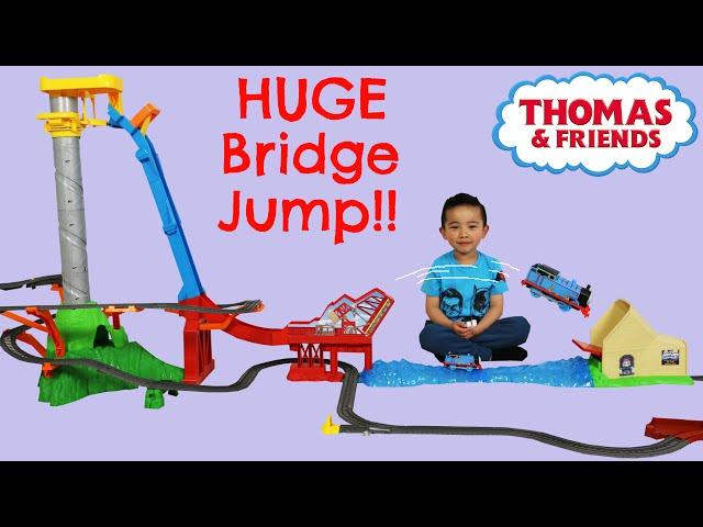 Playing With Thomas The Train Engine  Huge Train Track  Ckn Toys