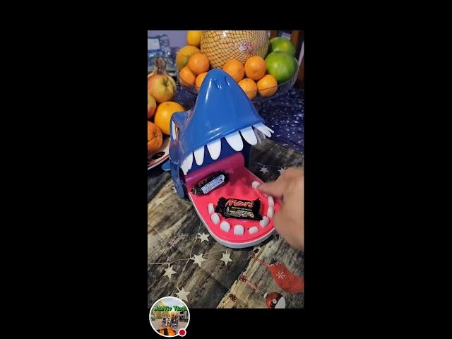 Feeding Shark with Mars Chocolate Bar | ASMR & SATISFYING Sound #subscribe #food ##viralvideos #love