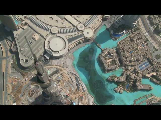 BURJ KHALIFA: DUBAI'S VERTICAL CITY