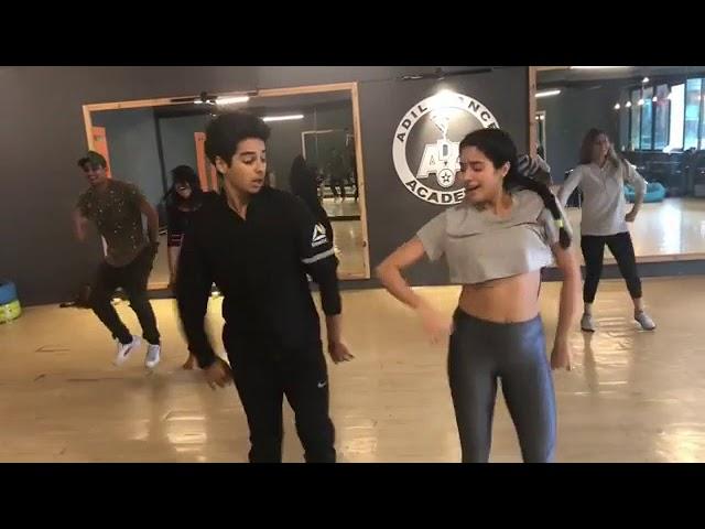 Janhvi Kapoor And Ishaan Khattar Dance Practice For The Song Zingaat For Dhadak