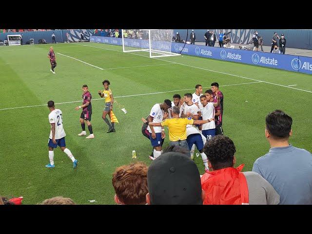 Mexico Fans throwing trash - Nation's League Finals (USA vs Mexico)