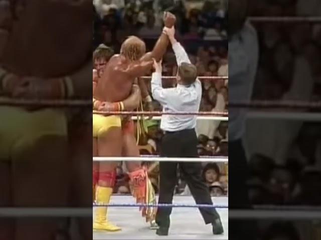 Hulk Hogan vs. Ultimate Warrior • Toronto, Canada #wrestling #shorts #hulkhogan #ultimatewarrior