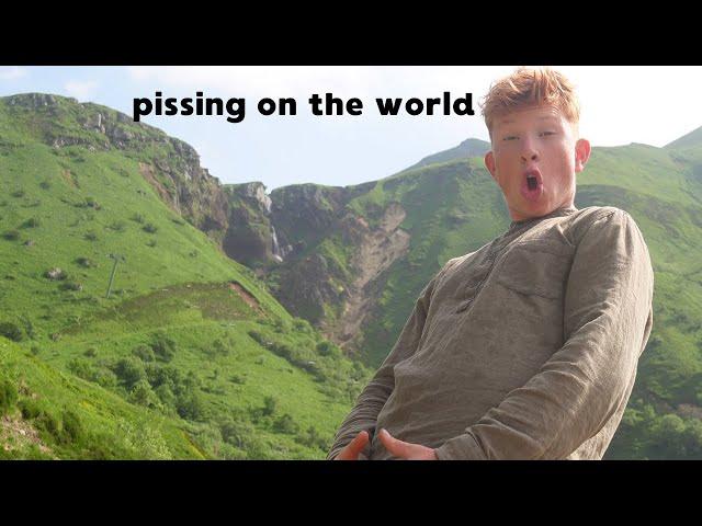 Young ginger with no limits travelling the world solo