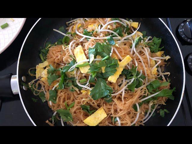 Lao Food: How I Make Kua Mee Or Lao Style Fried Noodles